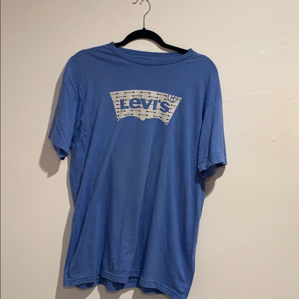 Blue levi’s shirt